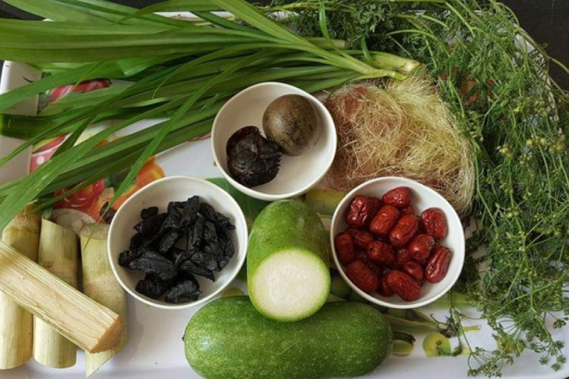 Nguyên liệu đầy đủ nấu nước sâm bí đao