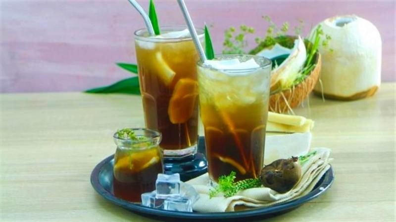 Ly nước sâm mát với sợi thảo mộc