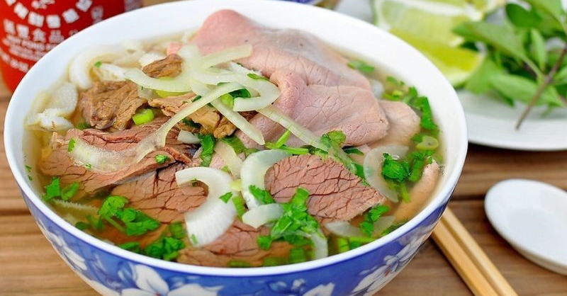 Phở bò hà nội thơm ngon