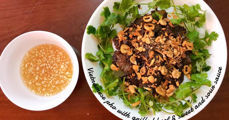 Thành phẩm món phở trộn thịt nướng