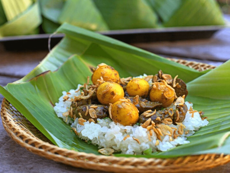 Những lưu ý khi chế biến xôi lòng gà trứng non