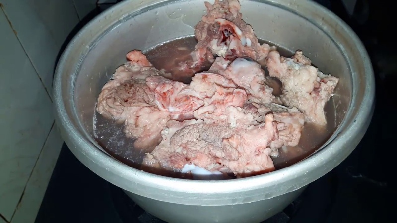 Xương đầu heo được làm sạch