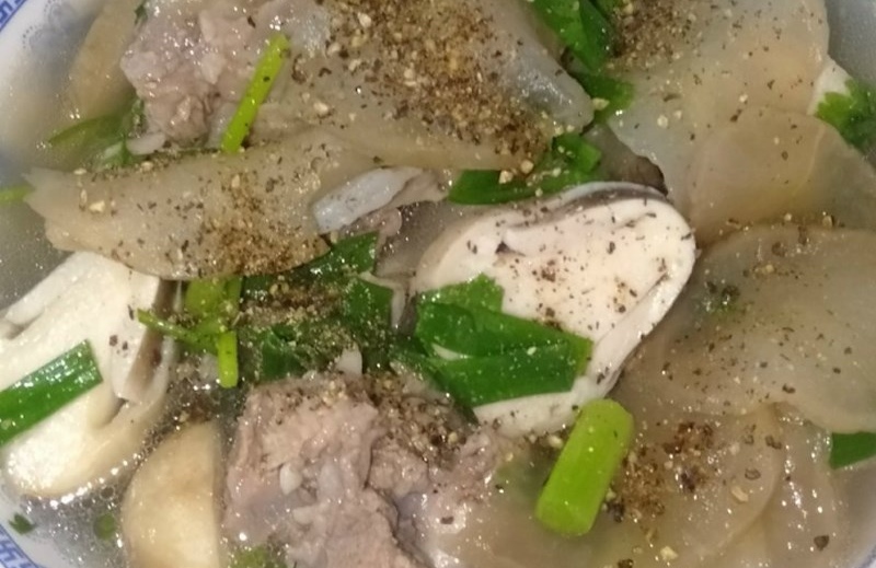 Món canh xương đầu heo hấp dẫn