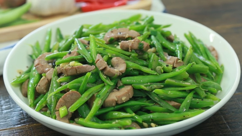 Món cật heo xáo đậu cô ve
