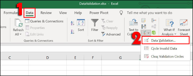 Chọn tab Data rồi nhấn Data Validation