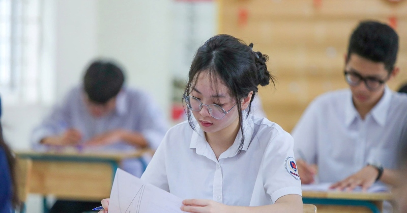 Thí sinh làm bài thi