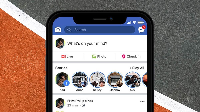 Giao diện Facebook hiển thị mục Story trên điện thoại