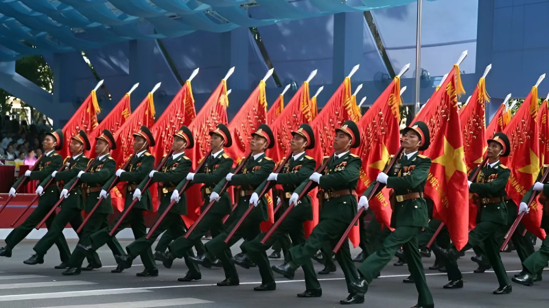Caption thích hợp đăng ảnh trong lễ diễu binh