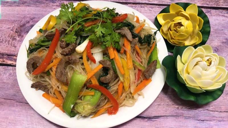 Món miến xào cật heo hấp dẫn