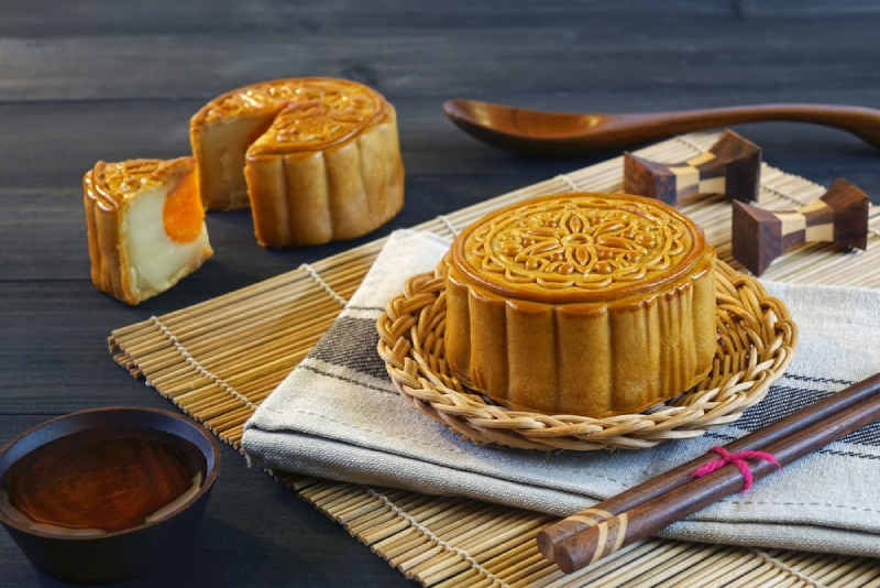 Bánh trung thu Đồng Khánh nhân trứng muối truyền thống