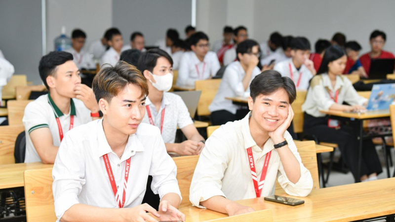 Học phí trường Đại học Bách khoa Hà Nội có sự khác nhau giữa các chương trình đào tạo