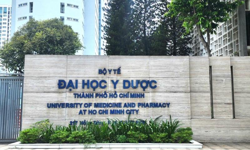 cập nhật điểm chuẩn và học phí trường đại học y dược tphcm