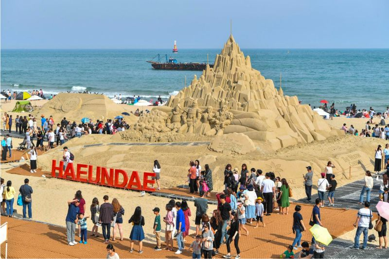 Biển Haeundae Busan với lễ hội điêu khắc cát độc đáo