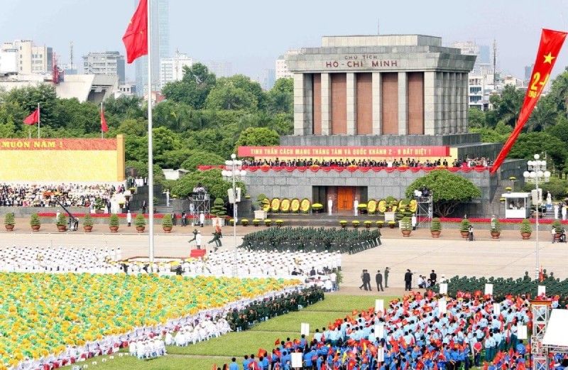 duyệt binh, diễu binh và diễu hành là ba hoạt động xuất hiện trong dịp lễ lớn