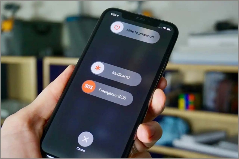 Khởi động lại điện thoại iPhone