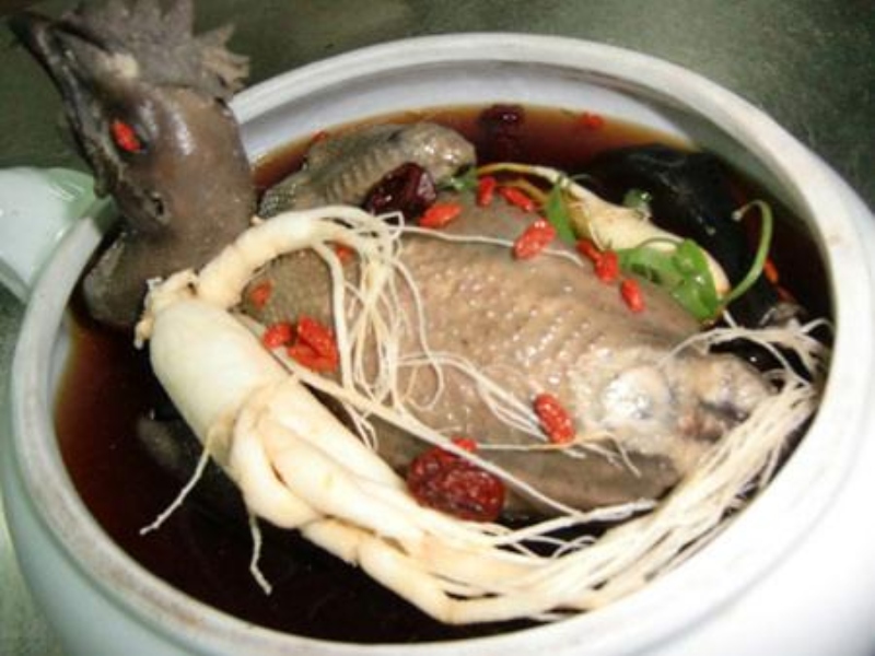Nồi gà ác hầm sâm
