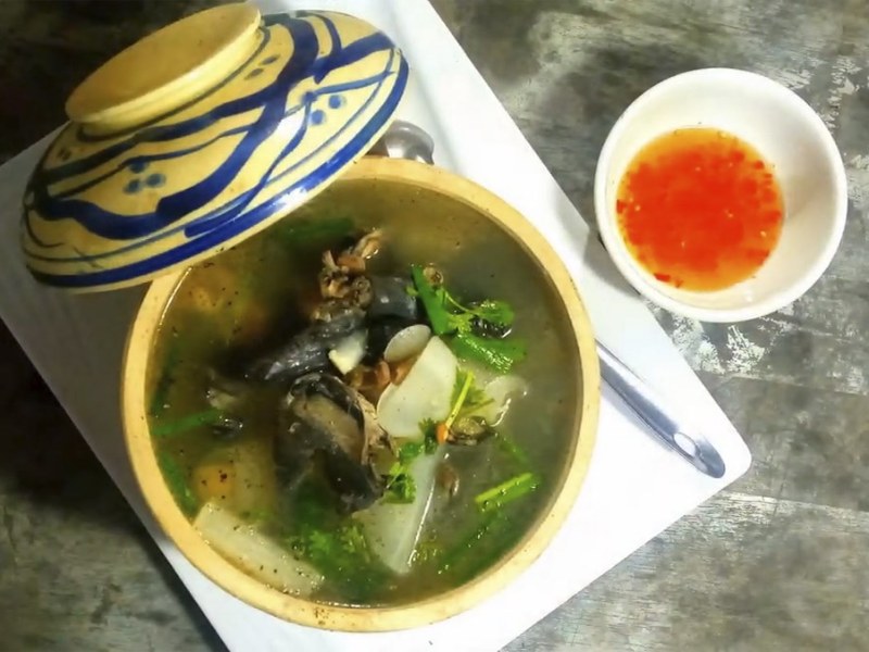 Canh gà ác chanh muối hấp dẫn