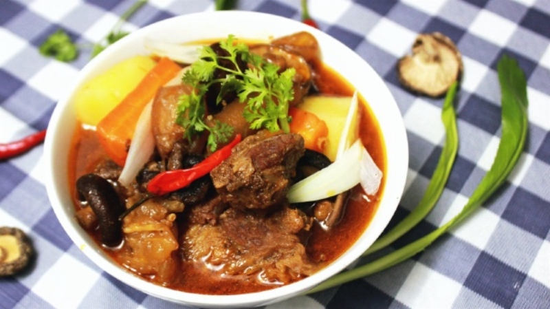 Món gầu bò kho