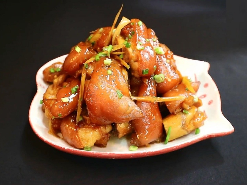 Món giò heo kho sả ớt