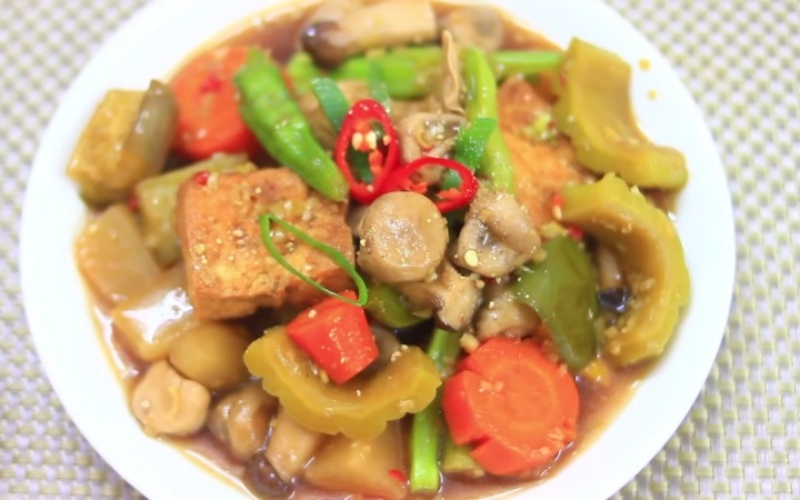 Món đậu hũ kho rau củ