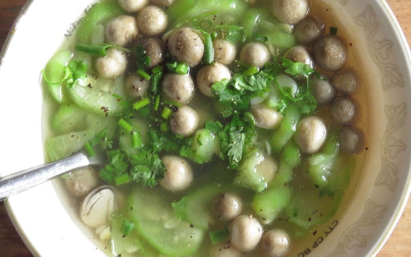 Món canh mướp hương nấm rơm