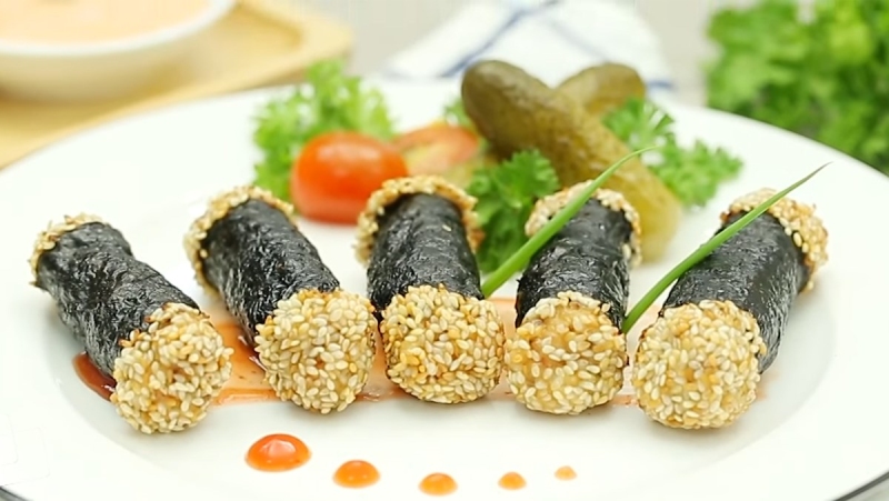 Chả giò cuốn rong biển chiên giòn tẩm mè