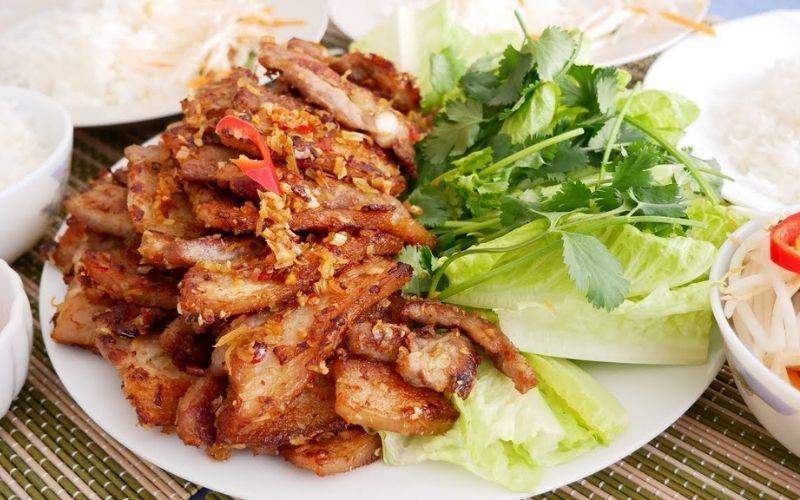 Heo rừng nướng muối ớt thấm đẫm gia vị