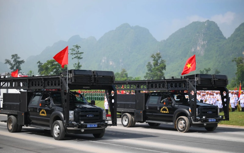 Xe đặc chủng phục vụ tác chiến đô thị của lực lượng Công an Việt Nam