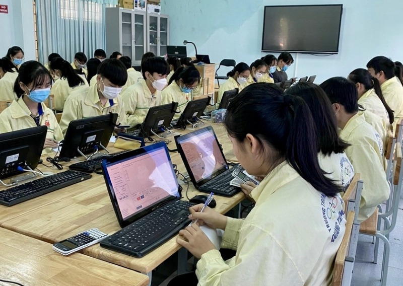 Học sinh nên làm quen với thao tác máy tính trước khi bước vào kỳ thi IOE