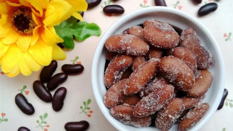 Mứt dẻo quánh, ánh đỏ óng ả, hương thơm quyến rũ