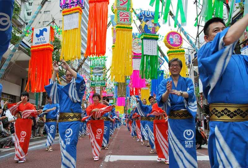 Diễu hành lễ hội Tanabata với trang phục truyền thống