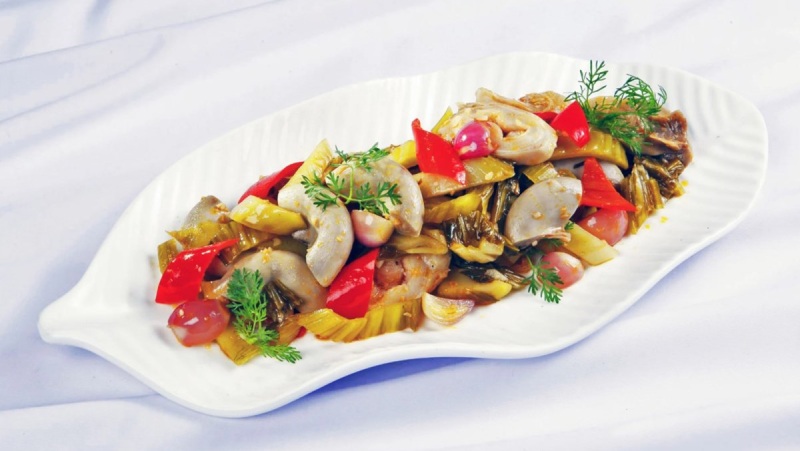 Món lòng bò xào dưa chua thơm ngon hấp dẫn