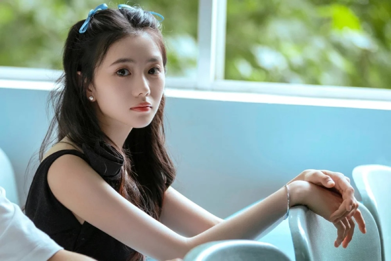 Lưu Hạo Tồn với vẻ đẹp trong trẻo