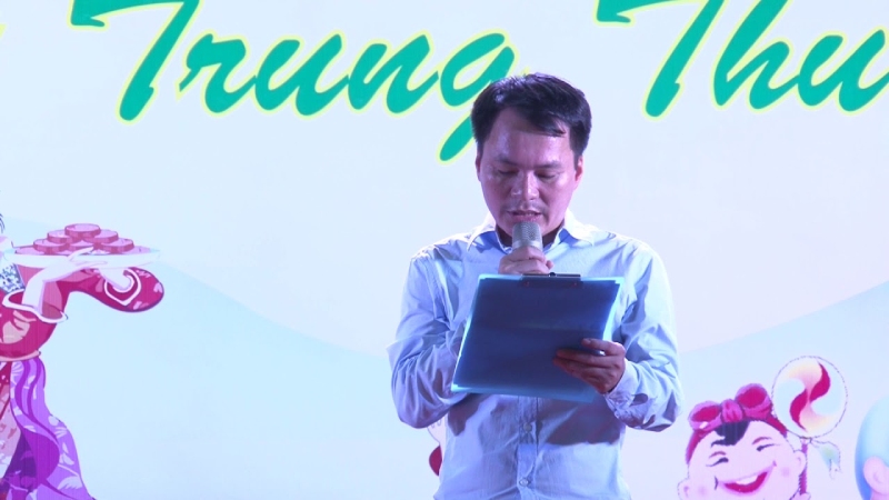 Đại diện phát biểu tại chương trình Trung thu