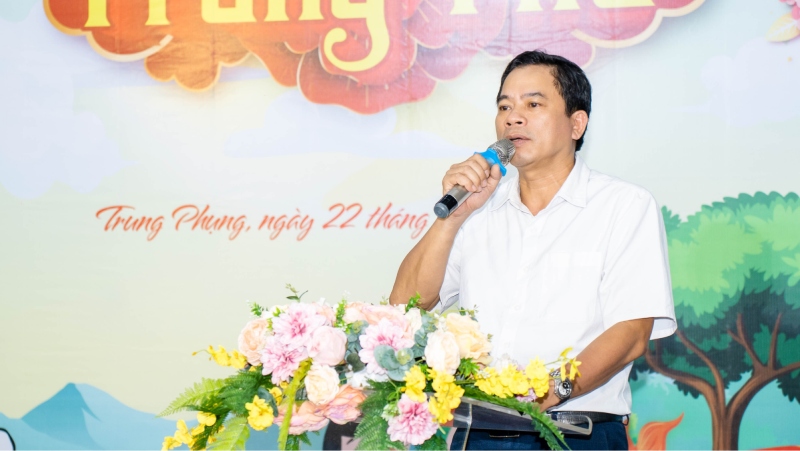 Lãnh đạo phát biểu tại buổi lễ Trung thu
