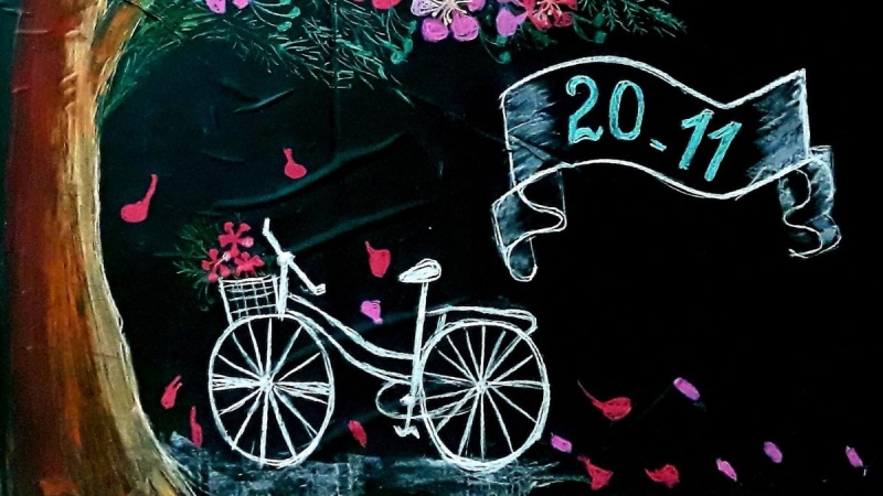 trang trí bảng 20/11 bằng phấn sinh động