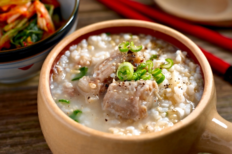 Tô cháo giò heo thơm ngon