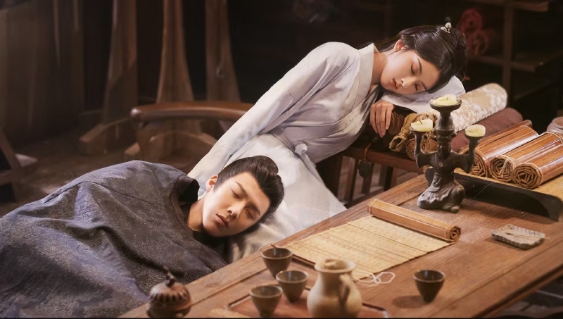 Nam chính và nữ chính ngủ quên sau một ngày mệt mỏi
