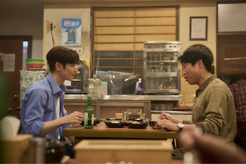 Yoo Hai-jin, Lee Je-hoon gặp gỡ trên bàn nhậu