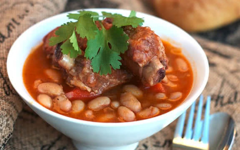 Sườn bò nấu đậu béo ngậy