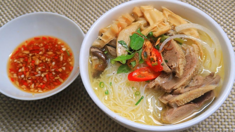 Tô bún măng vịt
