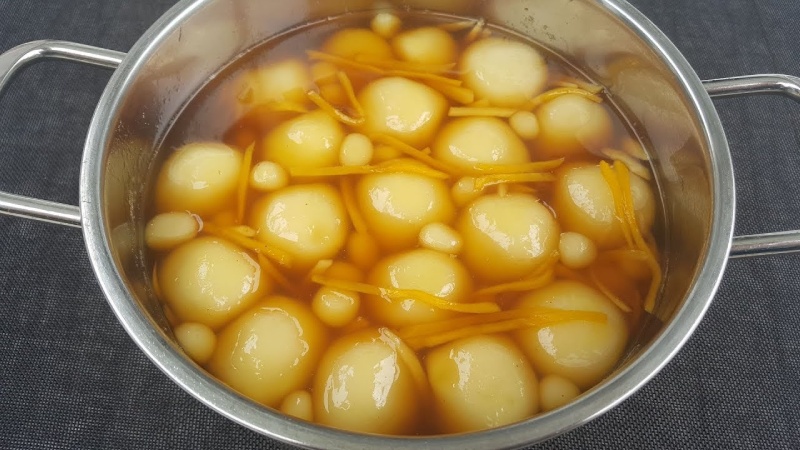 Nồi chè trôi nước