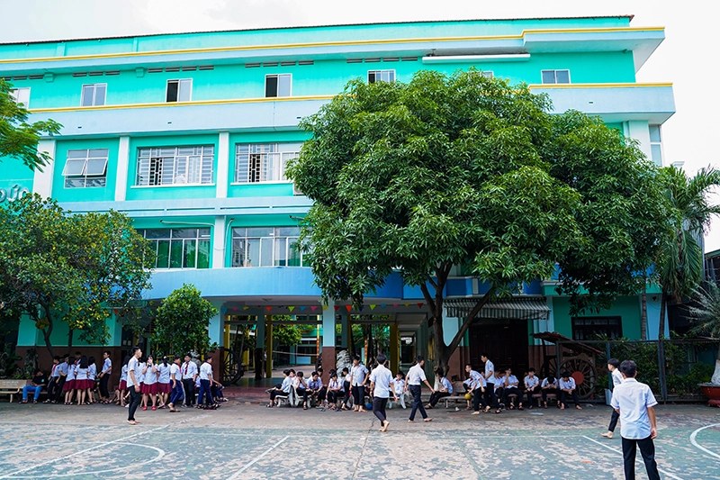 Trường THPT tư thục