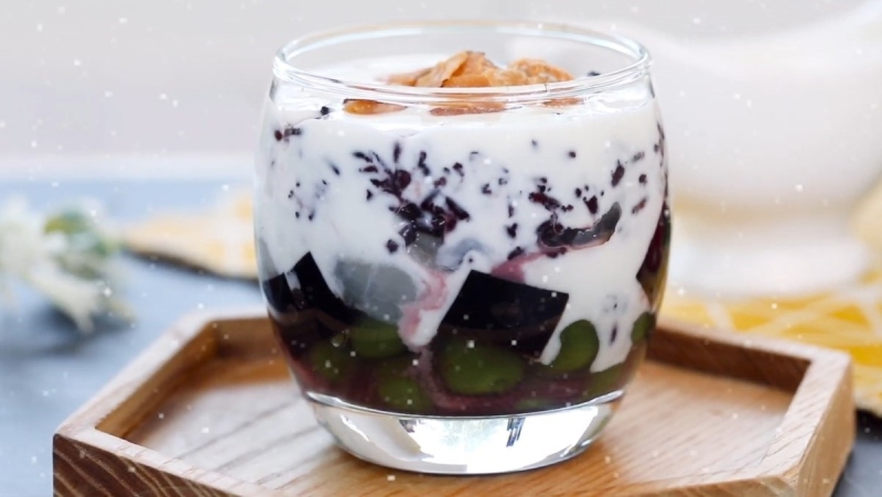 Món sữa chua nếp cẩm