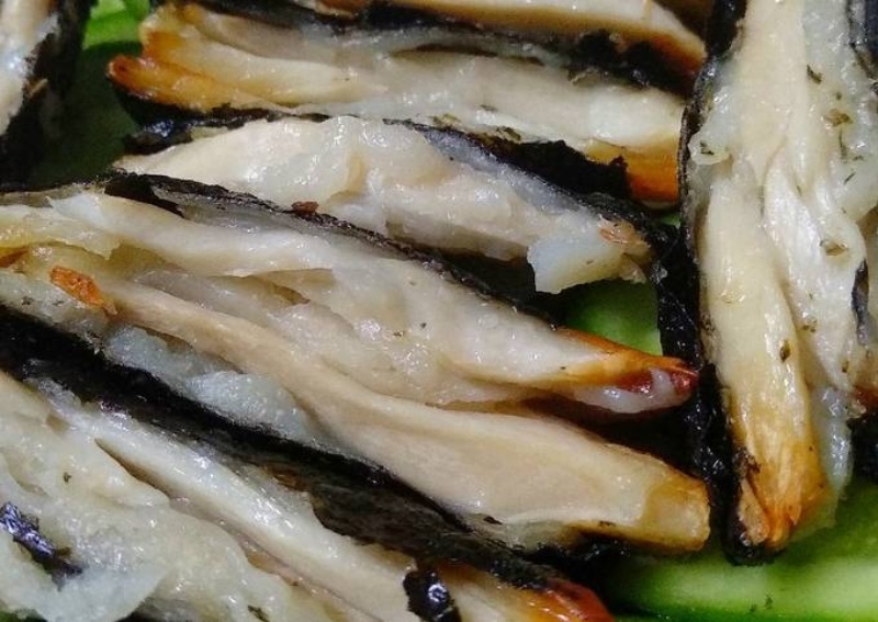 Những miếng nấm đùi gà rong biển chiên
