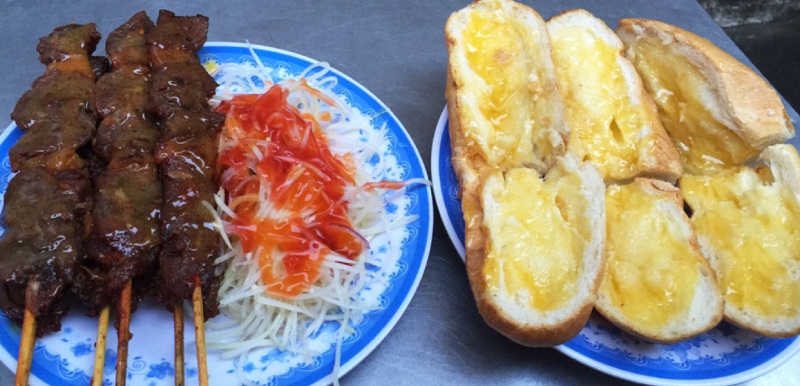 Bánh mì bò nướng Campuchia hấp dẫn