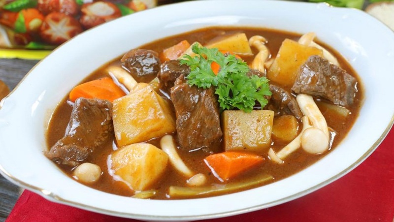 Bò hầm rau củ đậm đà