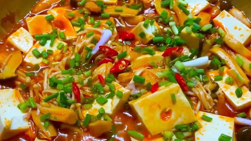 Món đậu hũ non sốt nấm chay