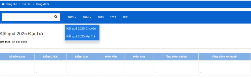 Mục tra cứu có 2 lựa chọn cho thí sinh đại trà và thí sinh thi trường chuyên