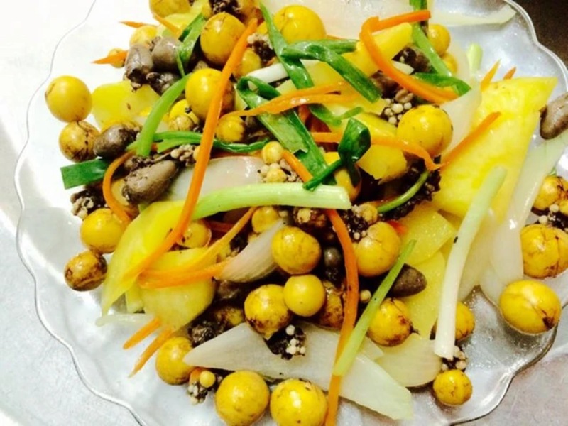 Món trứng non xào rau củ